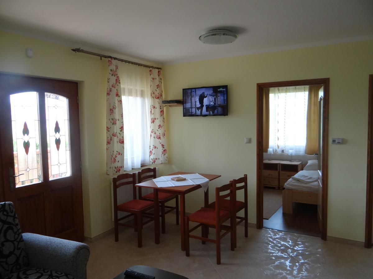 Thermál Motel Kiskunmajsa Exterior foto